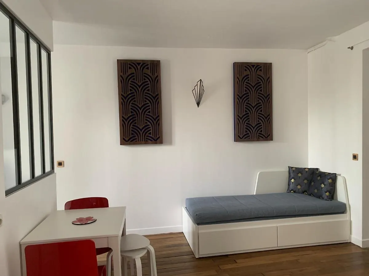 Studio Perfect For 2 Adults And 1 Kid, And Up To 2 Kids - Jourdain 20E, 25Mn To Louvre Via Line M11 Paris 0*,  Frankreich