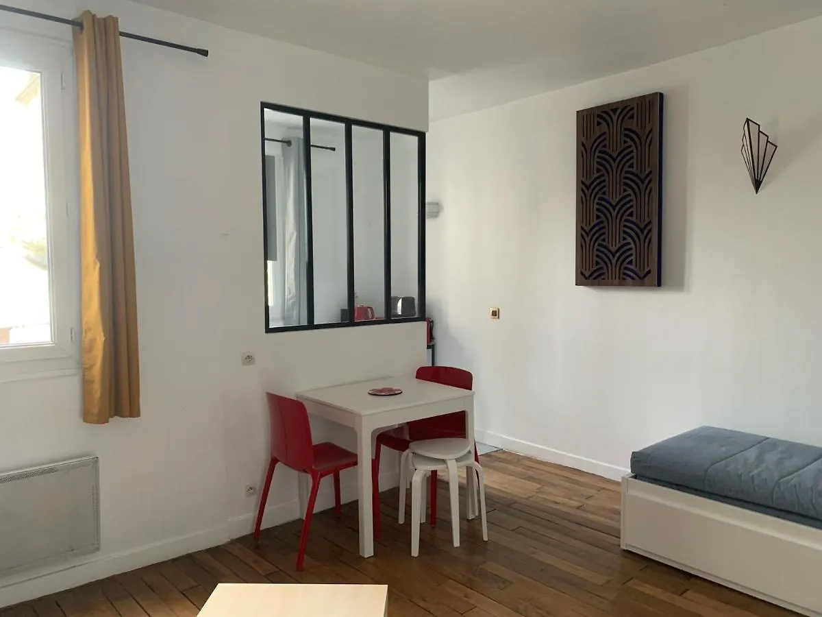 Appartement Studio Perfect For 2 Adults And 1 Kid, And Up To 2 Kids - Jourdain 20E, 25Mn To Louvre Via Line M11 Parijs